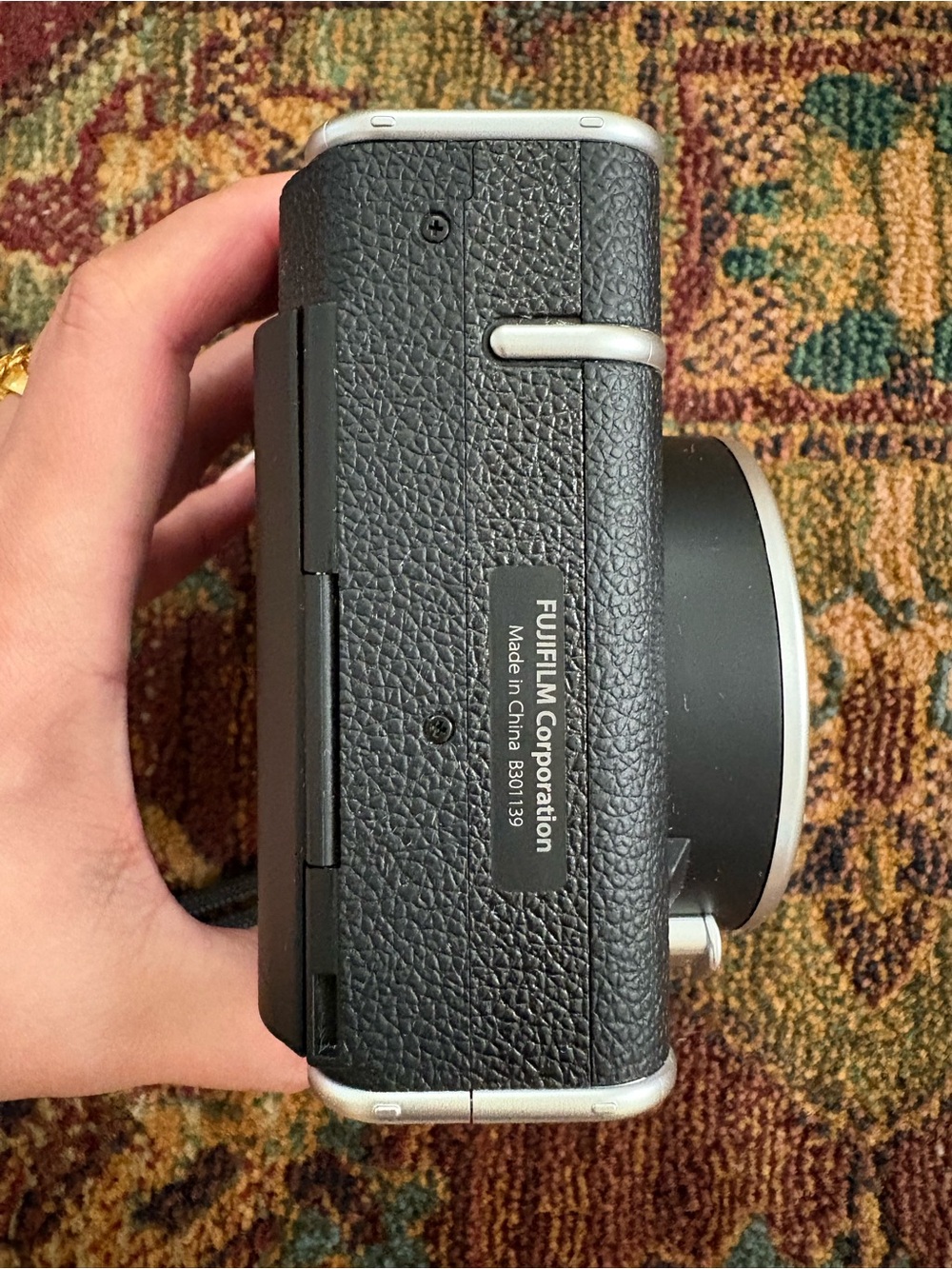 Fujifilm Instax Mini 40 Instant Camera - Black - Picture 4 of 7